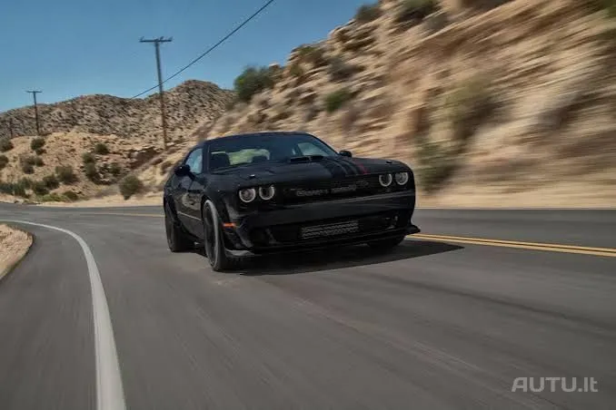 Dodge Challenger 2022 — nuotrauka 2