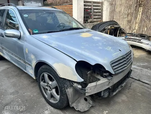 Mercedes-Benz 220 2025 — nuotrauka 7